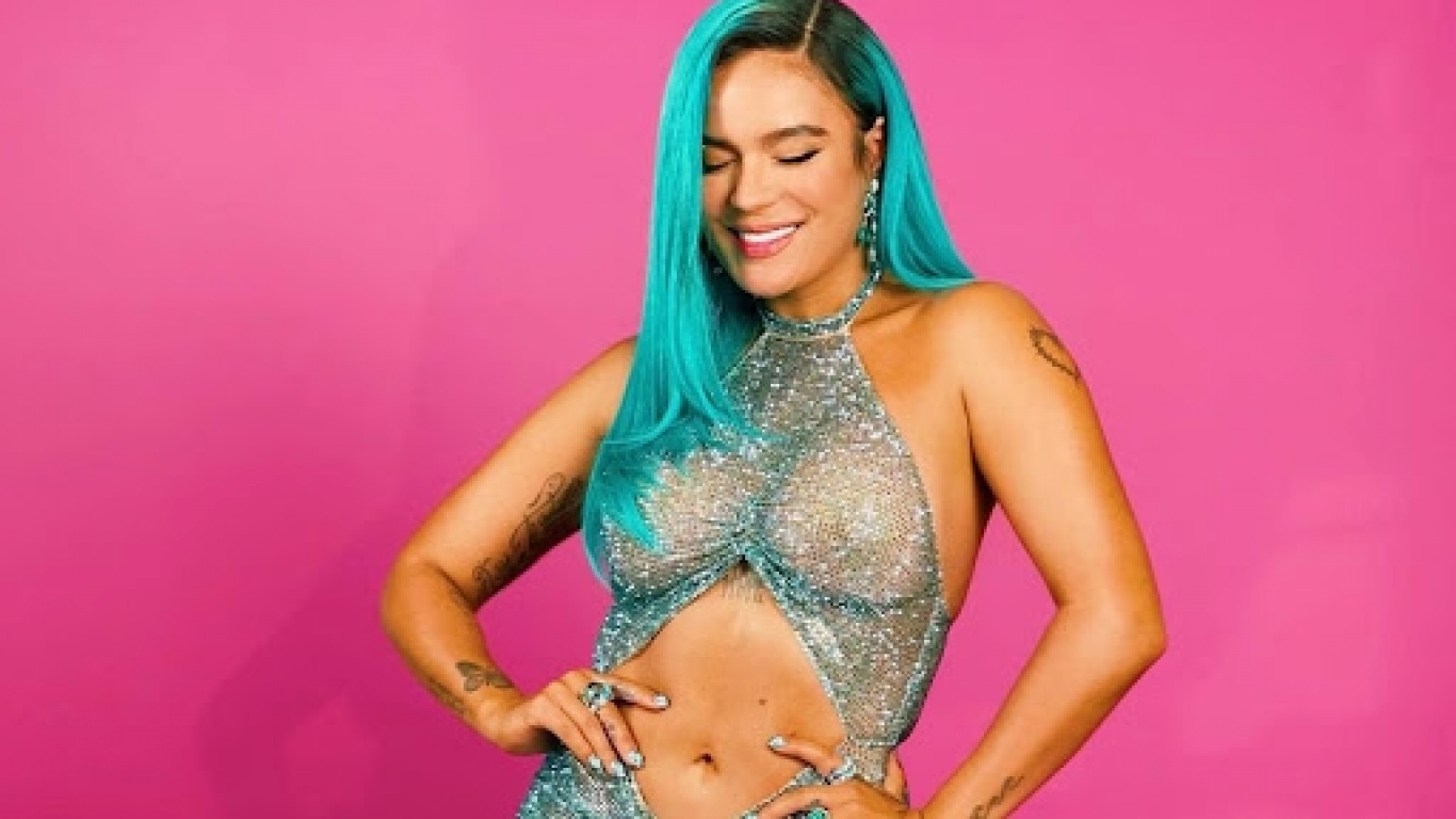  ¿ Karol G en pareja con una mega estrella del fútbol colombiano?
