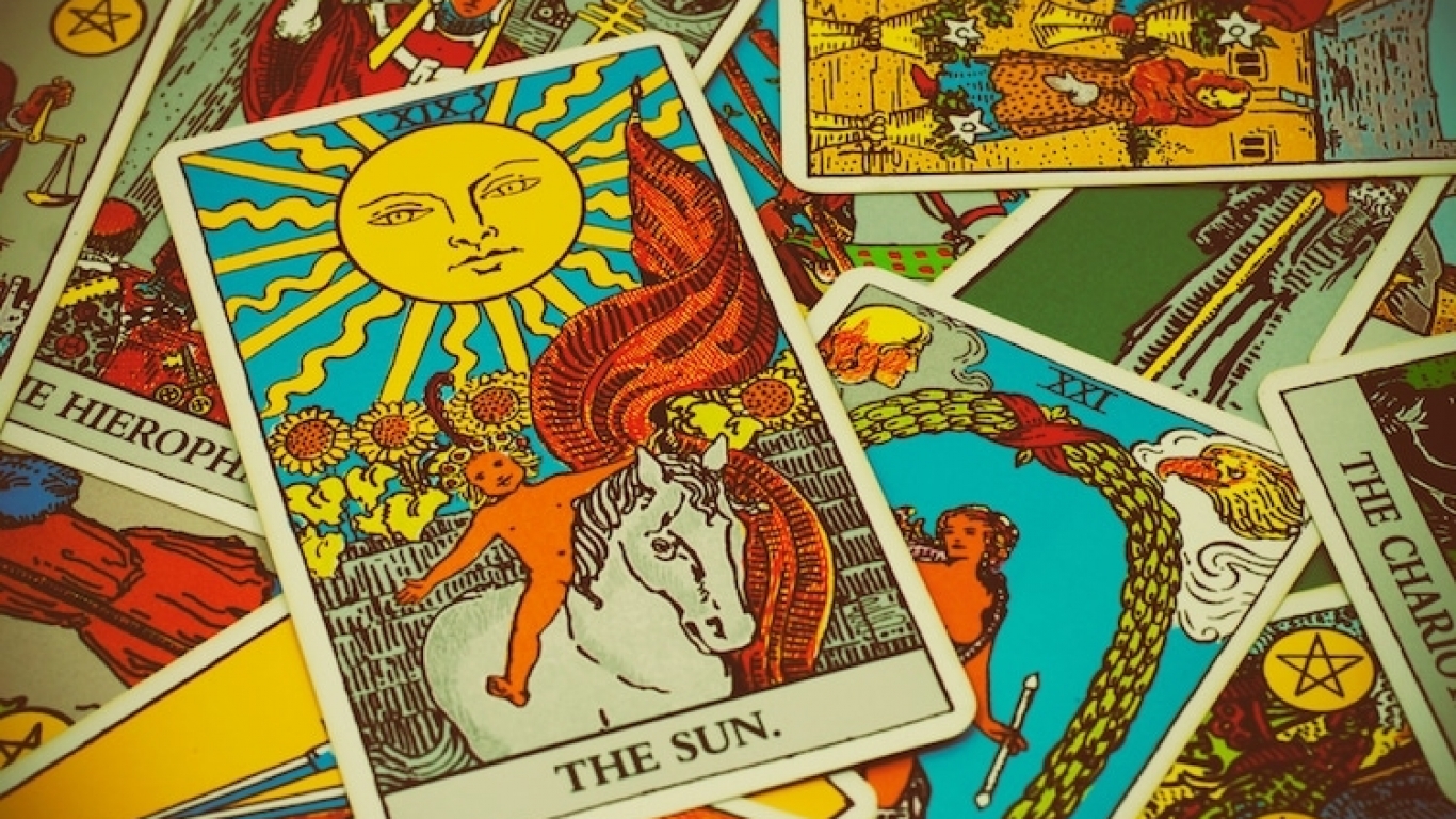 ¿Qué carta del tarot sos según tu signo del zodíaco?