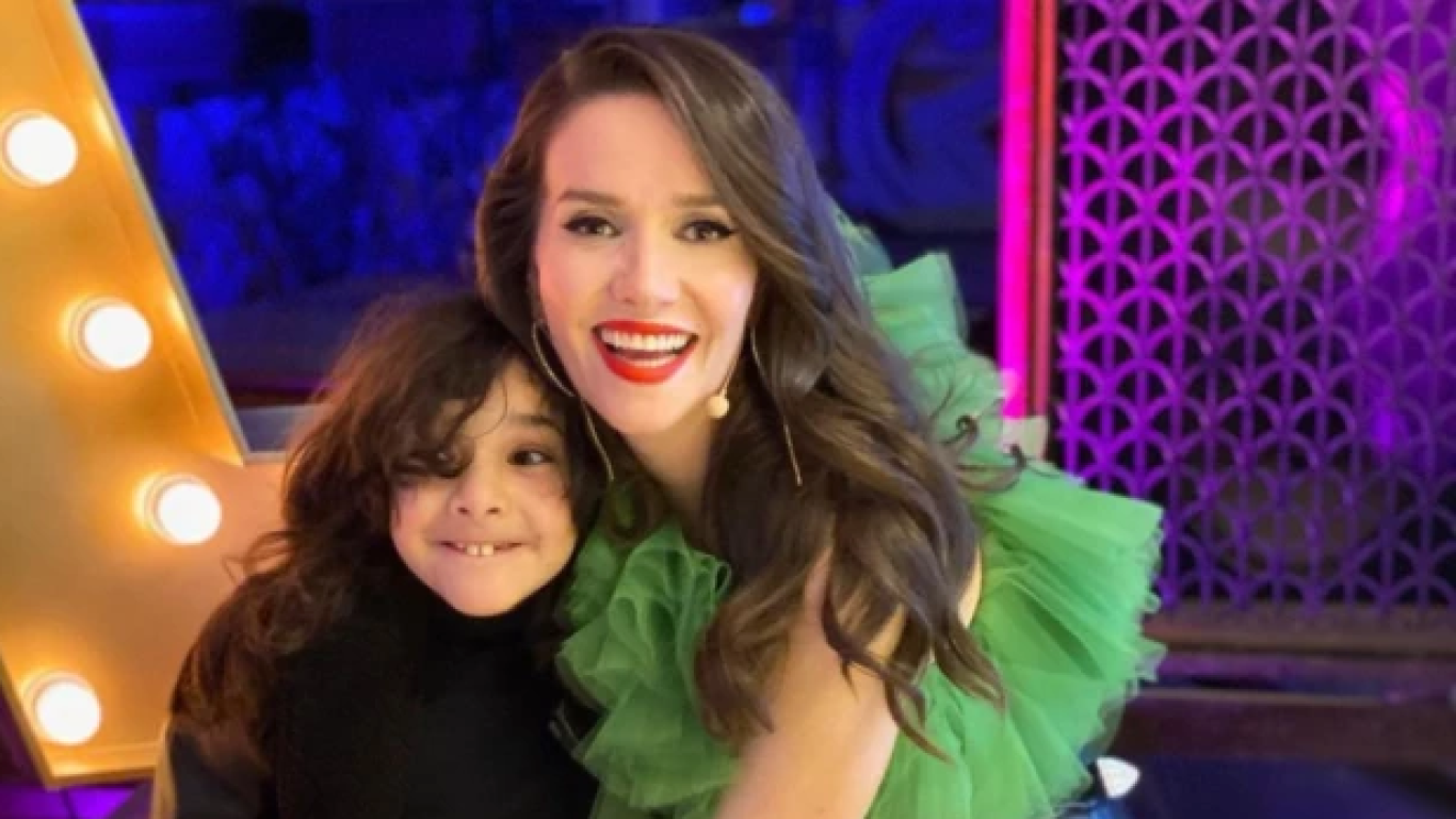 Natalia Oreiro reveló el método “Anti tecnología” que aplica con su hijo