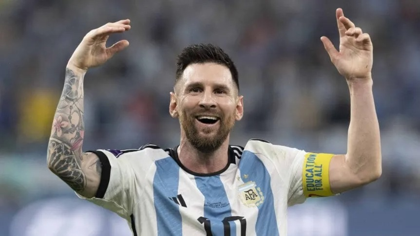 El conmovedor gesto de Messi con dos periodistas argentinos