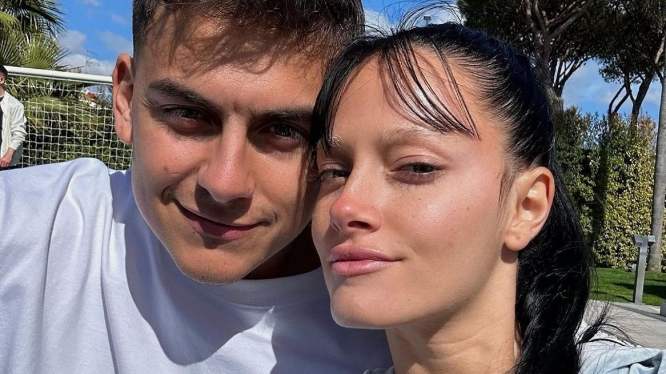 Oriana Sabatini ya usa 'Joya de Rostro', el accesorio que es furor en el mundo