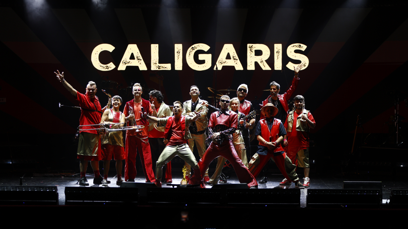  Increíble show presentación de los Premios Caligaris 